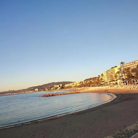 Front Premium Location - Panoramic View - * Cannes